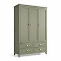 Armoire trois portes en bois vert avec poignées en laiton